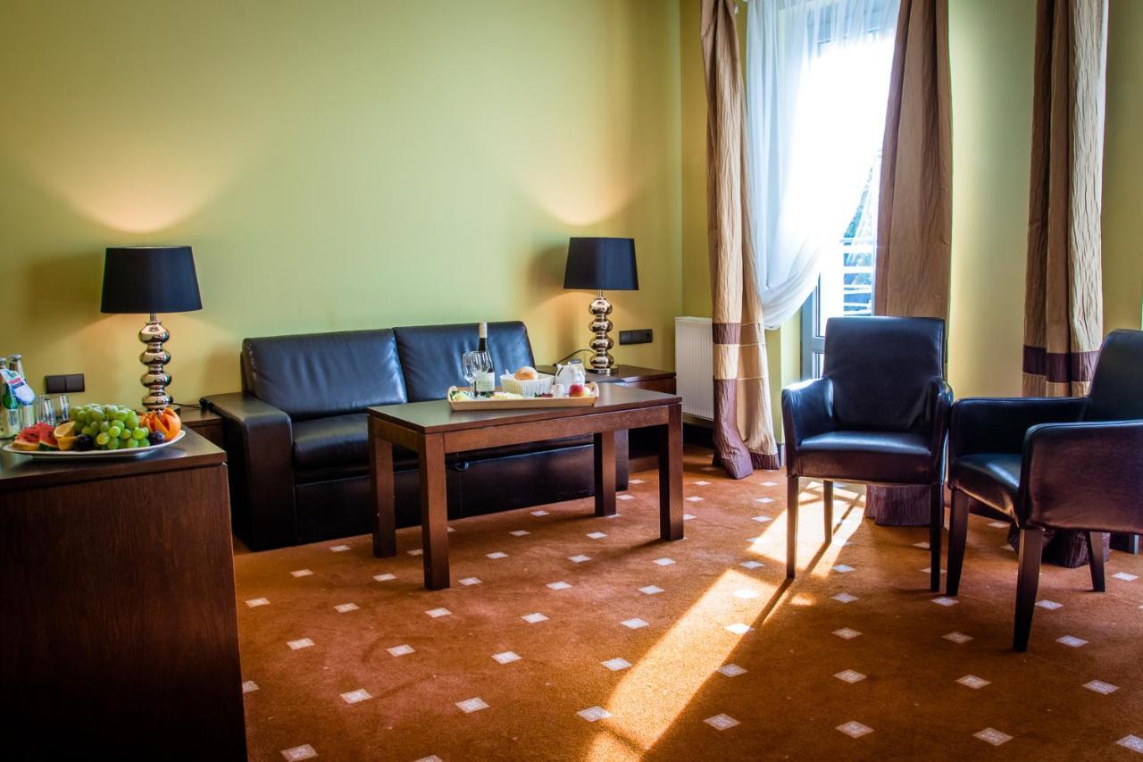 Hotel Nowy Dwor Elizy Blisko Sky Bridge Długopole-Zdrój Eksteriør bilde